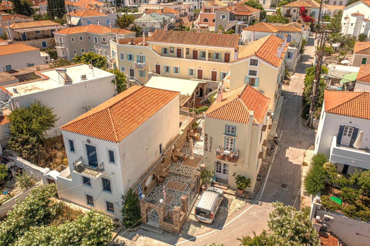 Kastro Hotel Spétses Exteriör bild