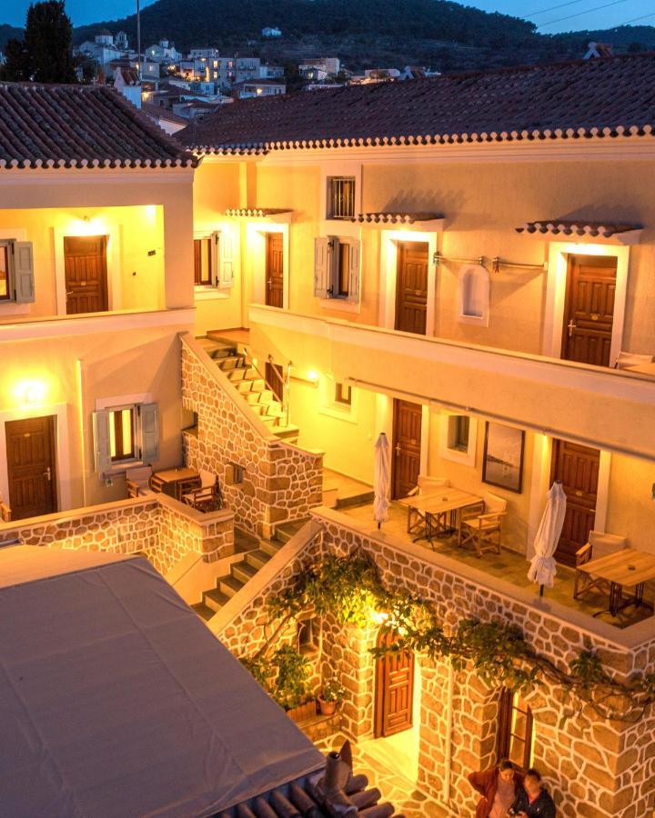 Kastro Hotel Spétses Exteriör bild